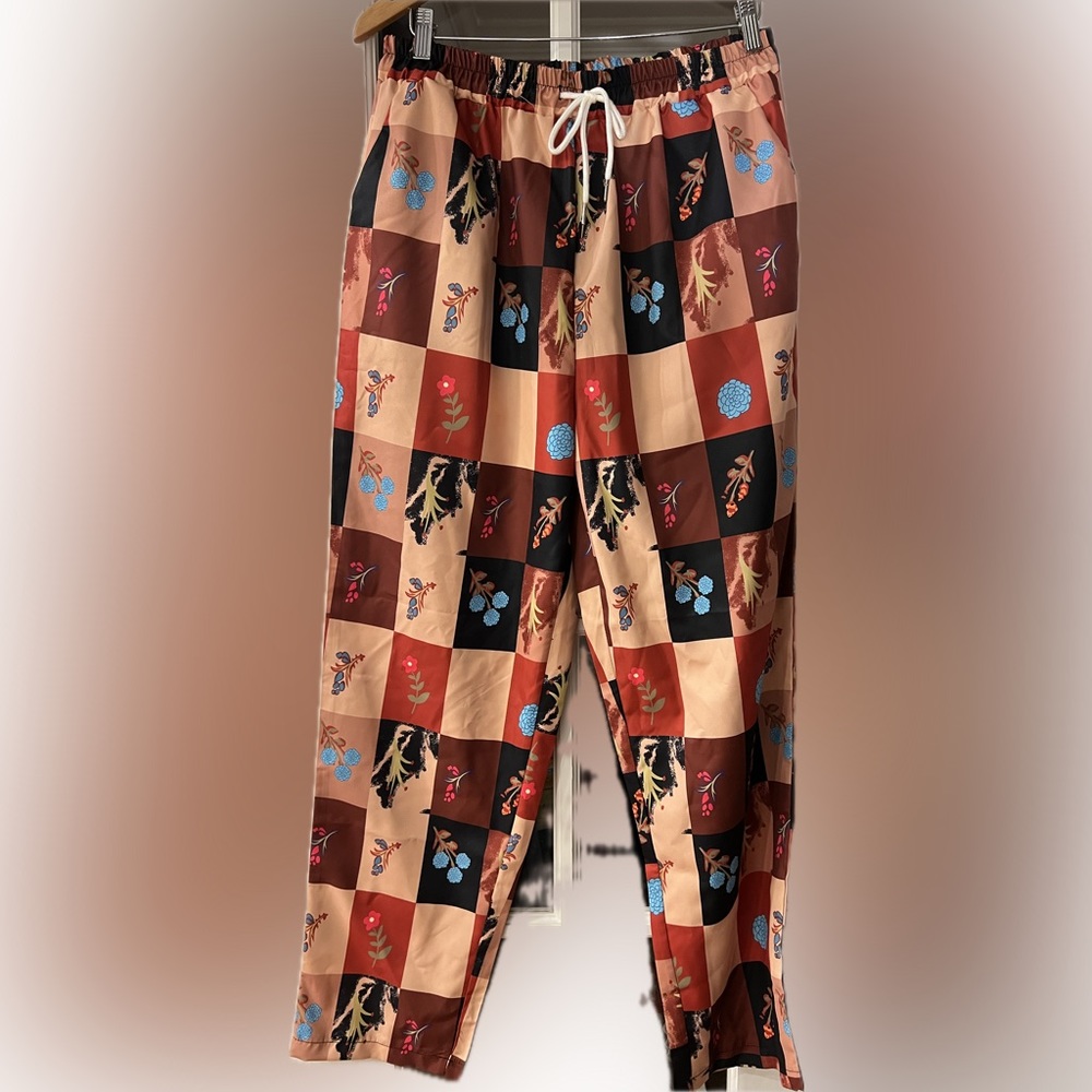 ROMWE Floral checkered pants w orange & brown design  SIZE LARGE